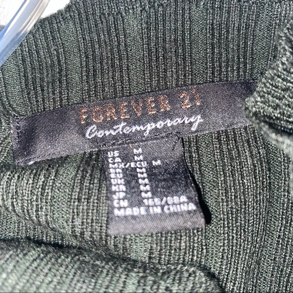 Fitted long sleeve turtleneck - Picture 4 of 4